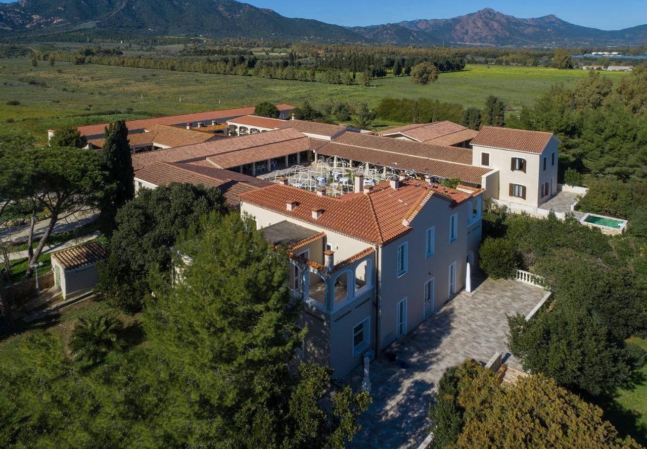 Villa Cavalieri Country Hotel Pula Exterior foto