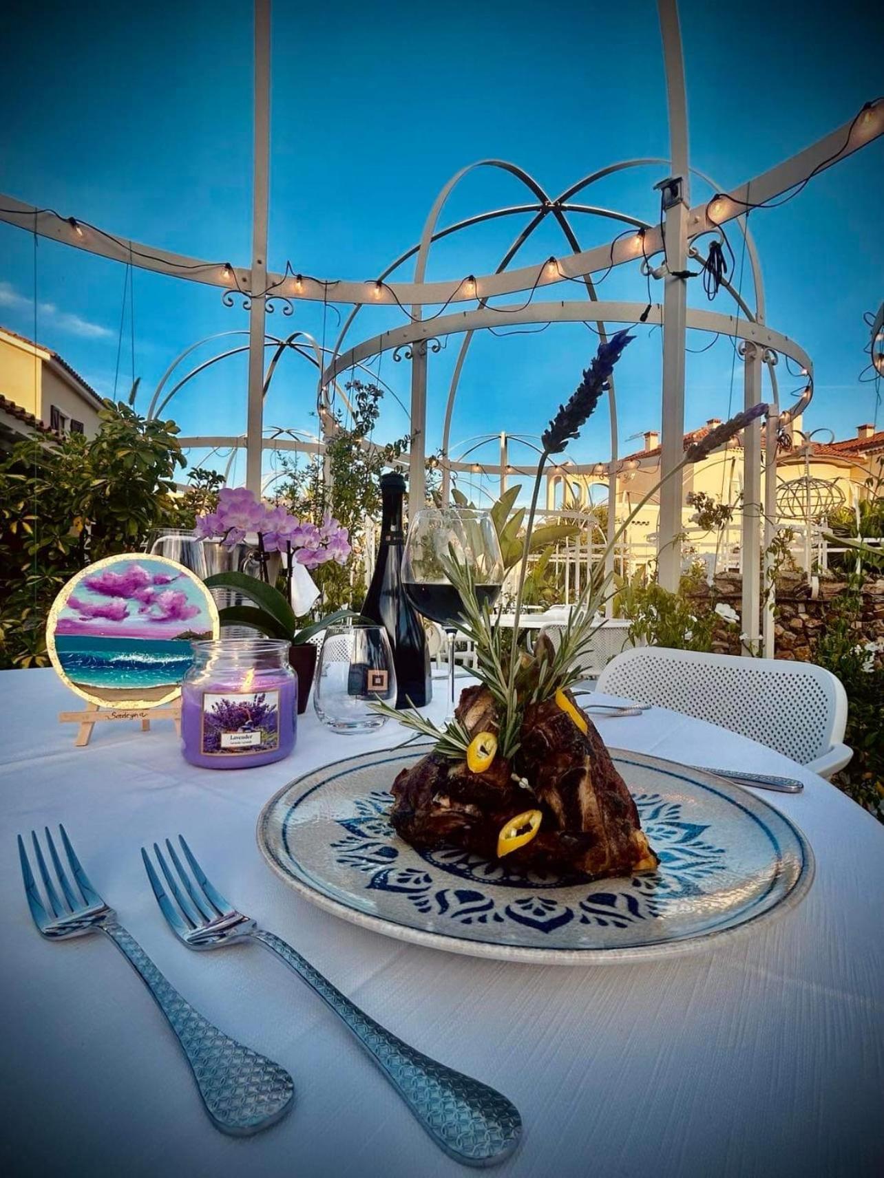 Villa Cavalieri Country Hotel Pula Exterior foto