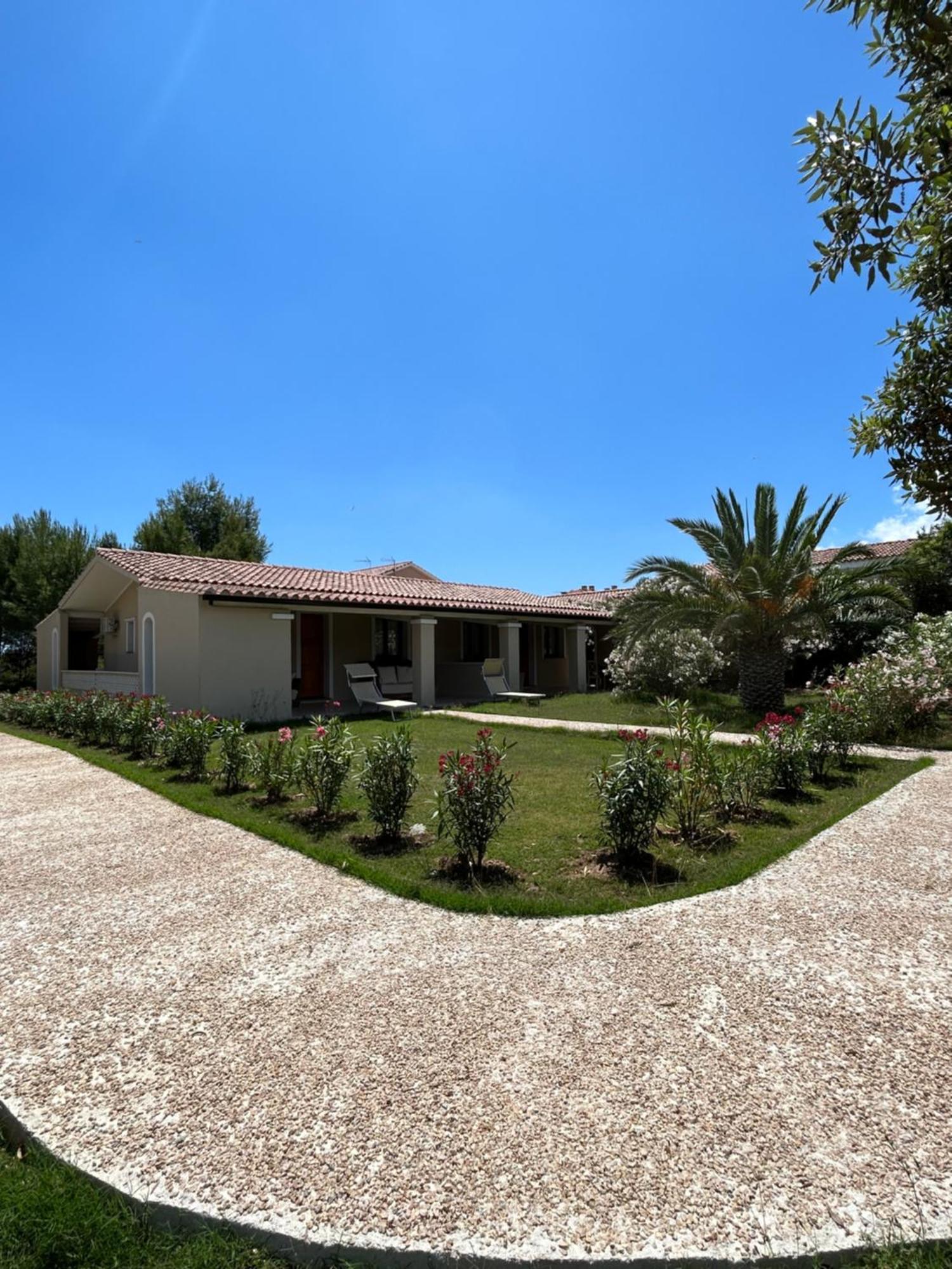 Villa Cavalieri Country Hotel Pula Exterior foto
